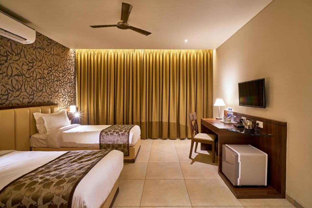 קולהאפור Hotel Shlok מראה חיצוני תמונה